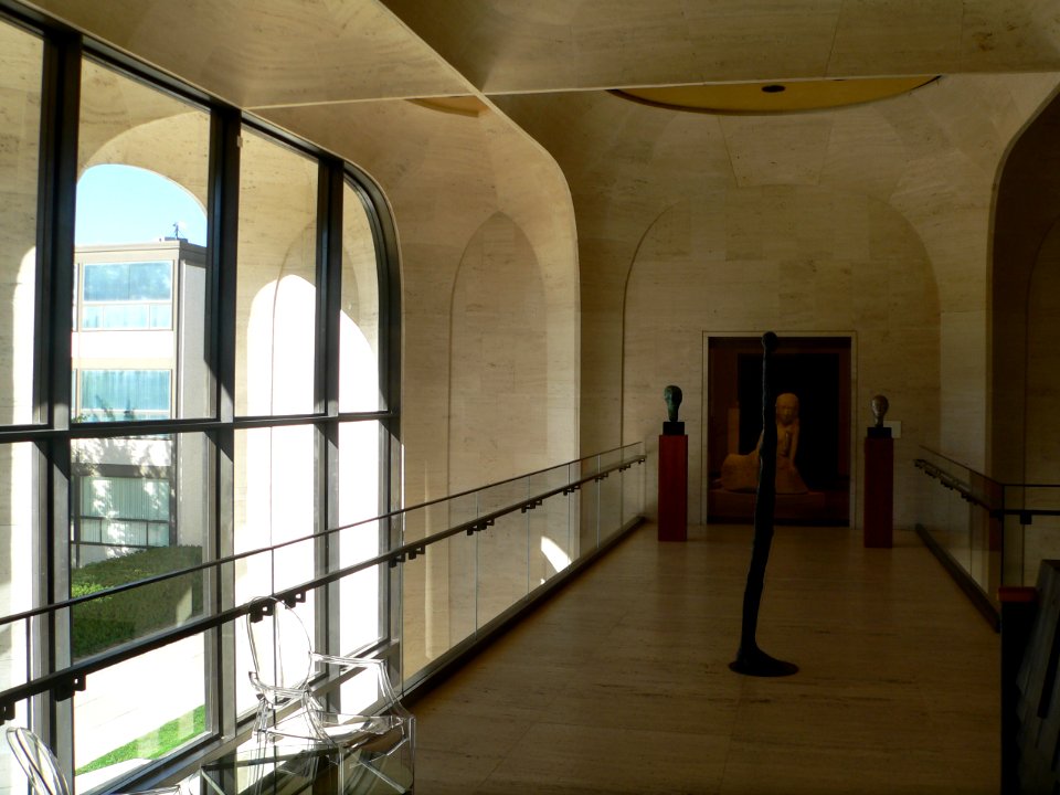 Sheldon Gallery (Lincoln, NE) interior 2nd floor 1