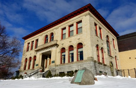 Shrewsbury Public Library - Shrewsbury, MA - DSC03917