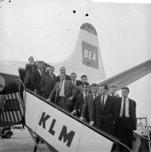 Sheffield Wednesday op Schiphol om woensdag tegen DOS te spelen, Bestanddeelnr 915-5557