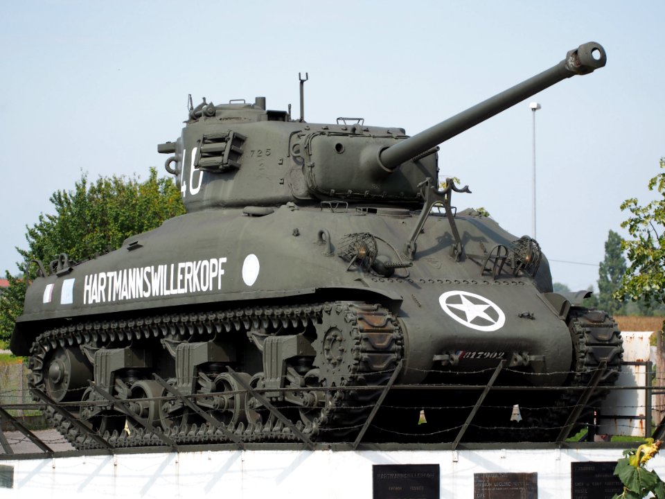 Sherman tank, Hartmanns Willerkopf at Casemate 35-3 - Marckolsheim, photo 5