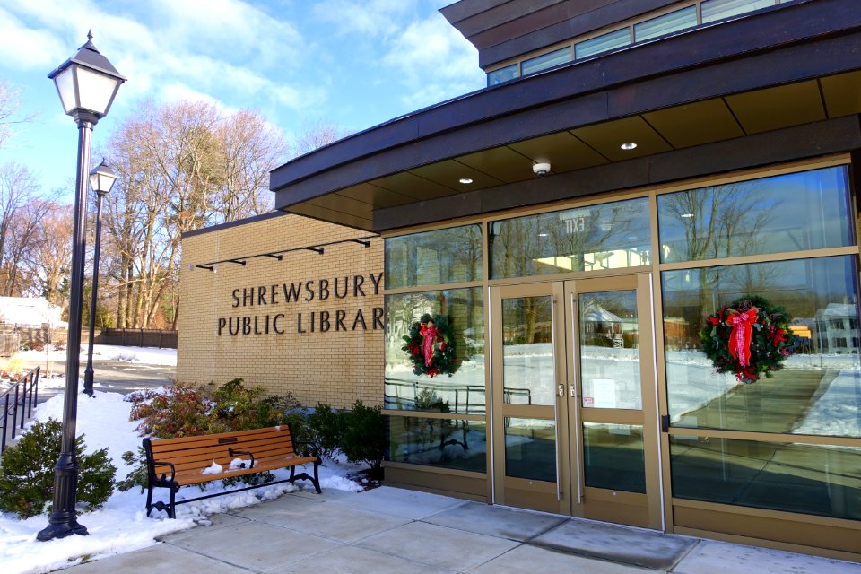 Shrewsbury Public Library - Shrewsbury, MA - DSC03919