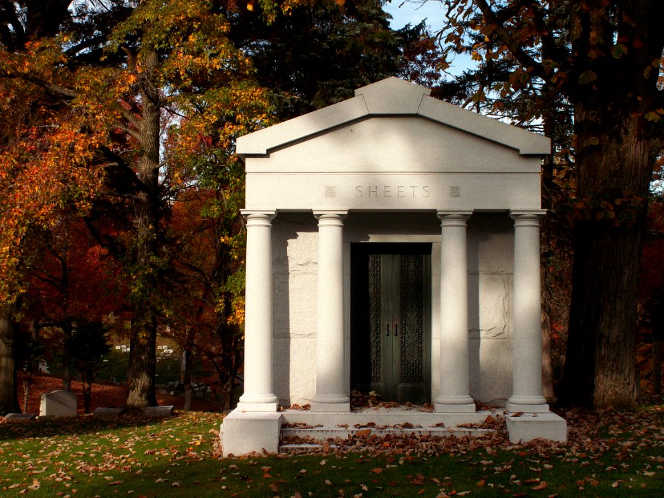 Sheets Mausoleum, Allegheny Cemetery, 2015-11-02, 01