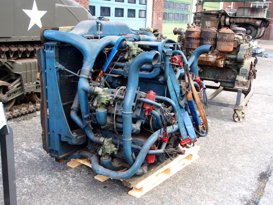 Sherman tank engine pic3