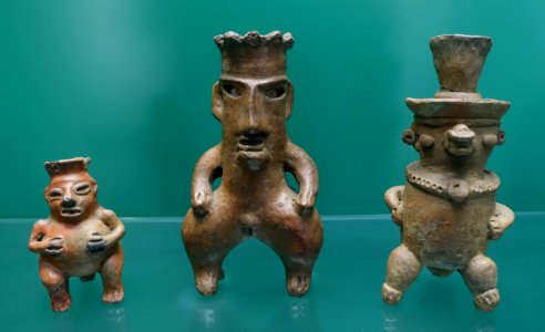Shaman's helpers, Highland and Nicoya, Costa Rica, 800-1500 AD, ceramic - Naturhistorisches Museum Nürnberg - Nuremberg, Germany - DSC04096