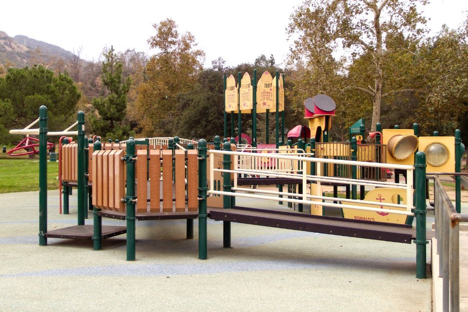 Shane's Inspiration Griffith Park west structures 2015-08-25