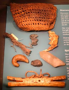 Shaman basket, probably Haida - Etnografiska museet - Stockholm, Sweden - DSC01106