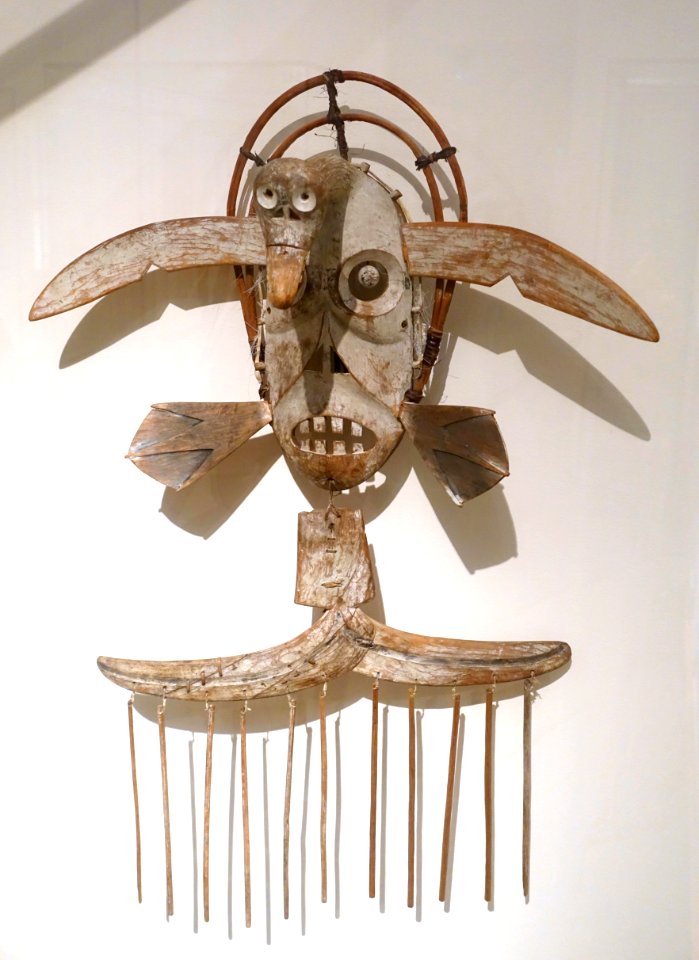 Shaman's loon mask - Jacobsen Yup'ik collection, 1883 - Ethnological Museum, Berlin - DSC01052