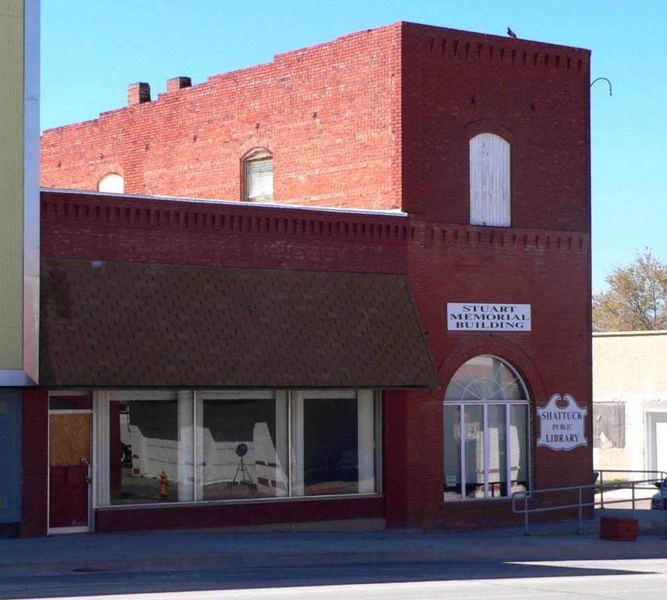 Shattuck, Oklahoma public library from SE 1