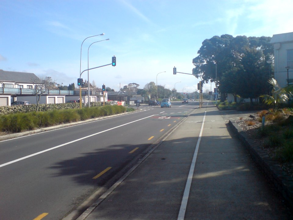 Shared Path And T2 Lane On Akoranga