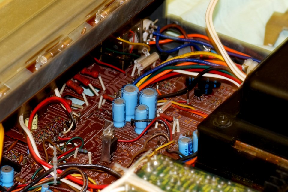 Sharp Optonica SA-2121H receiver original Nichicon blue caps 01