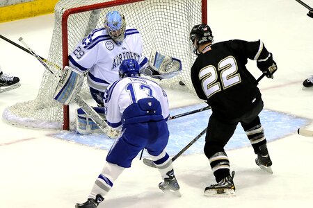 Contact sticks goal photo