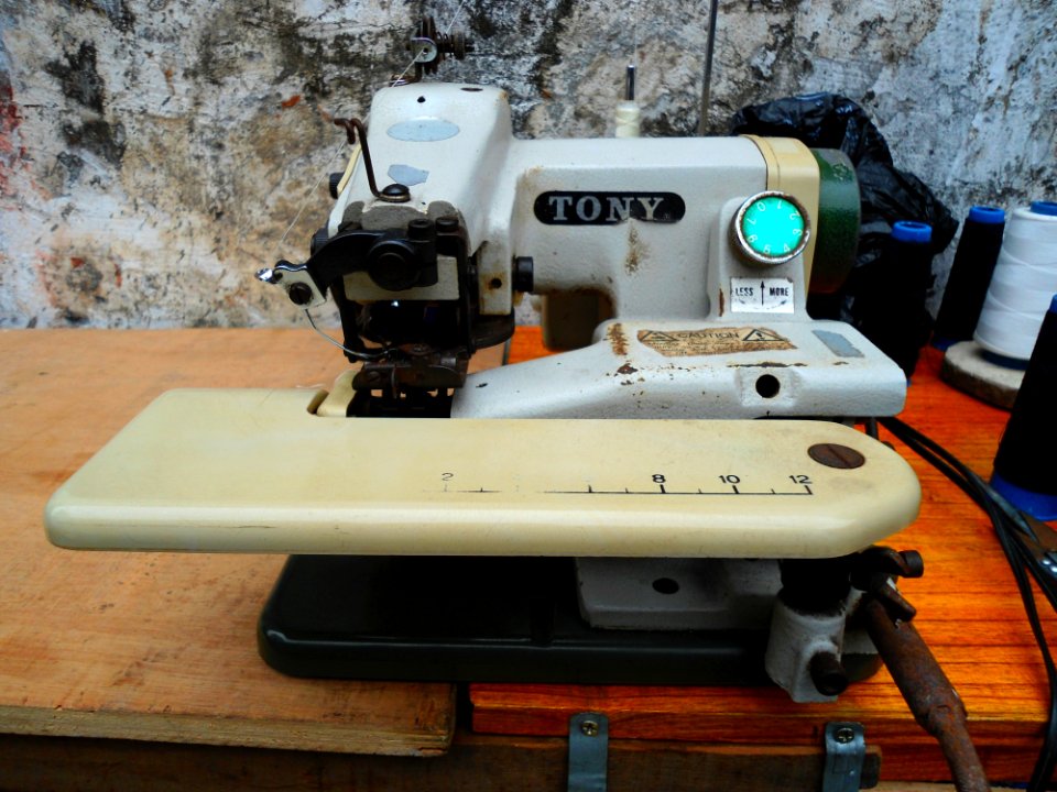 Sewing machine in Haikou 02