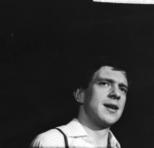 Shaffy Chantant in Rembrandttheater, Ramses Shaffy, Bestanddeelnr 917-4333