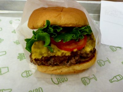 Shake-burger-from-shake-shack-in-NYC