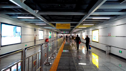 Shenzhen Metro Line 4&9 Shangmeilin Sta way to Line 4