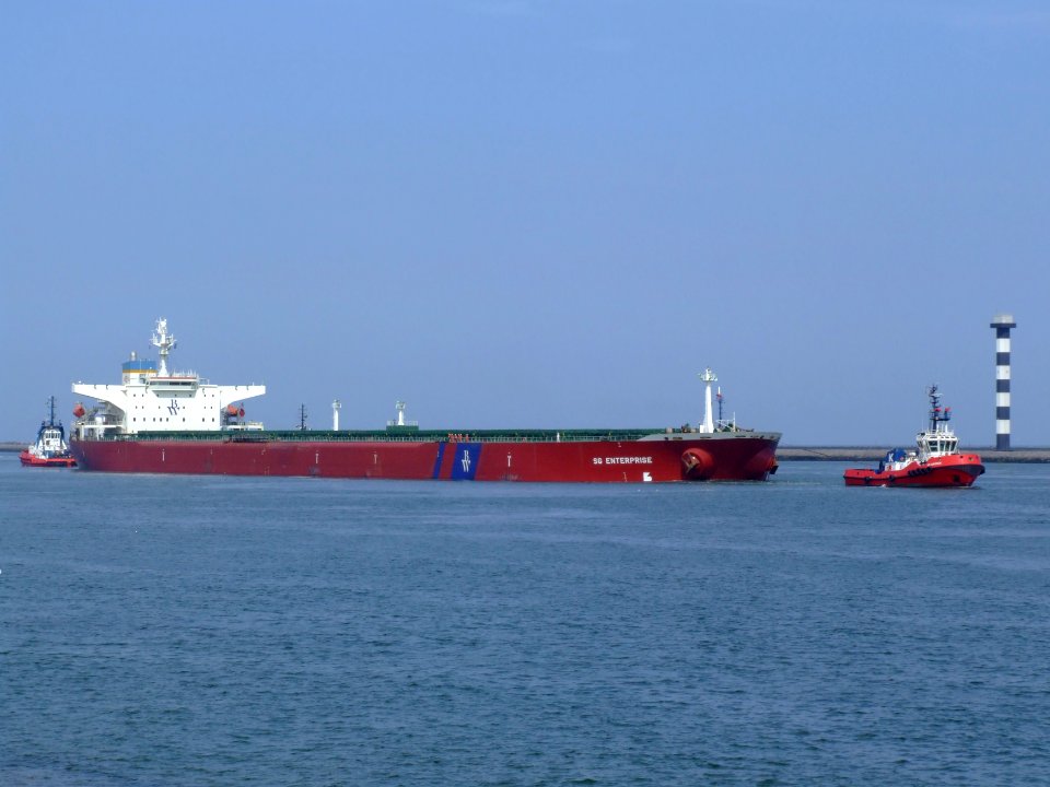 SG Enterprise p17 approaching Port of Rotterdam, Holland 20-May-2007