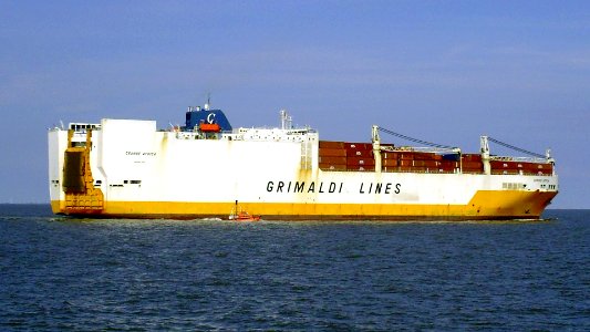 Ship Grande Africa (4)