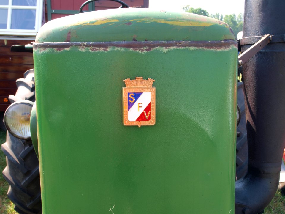 SFV tractor logo photo