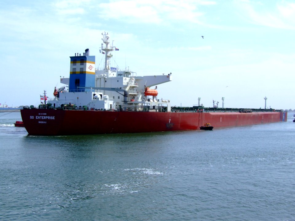 SG Enterprise p27 approaching Port of Rotterdam, Holland 20-May-2007