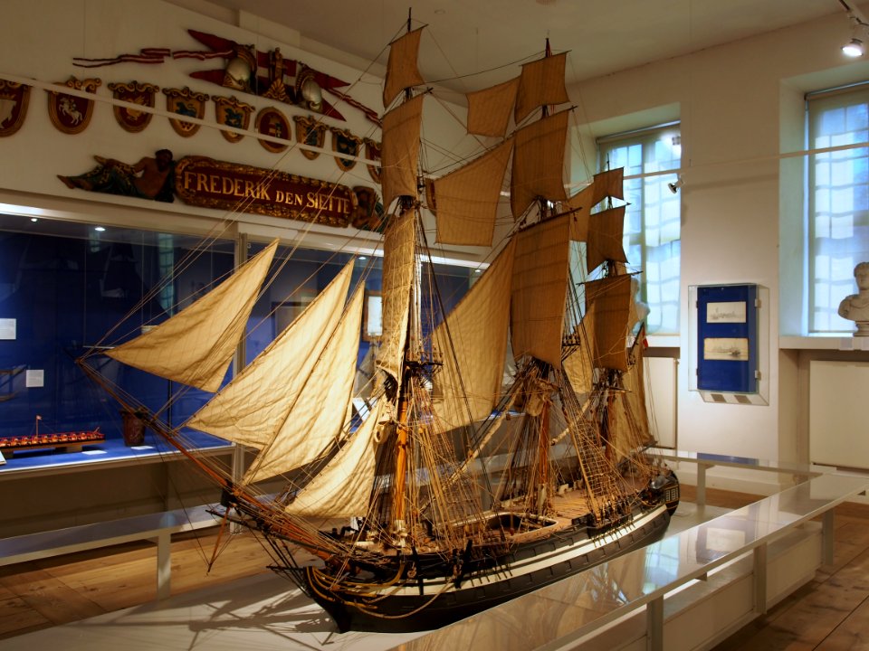 Ship of the line Phoenix pic2
