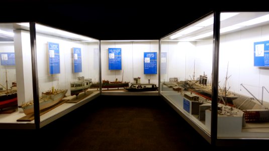 Ship models - Museum of Science and Industry (Chicago) - DSC06891