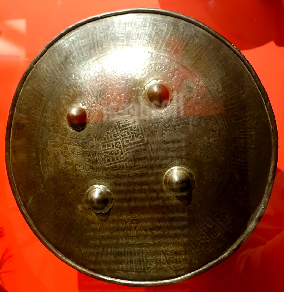 Shield, Persia, 1800s, engraved iron, leather handgrip - Peabody Museum, Harvard University - DSC06007