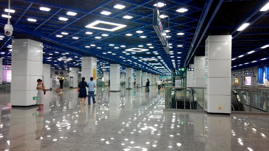 Shenzhen Metro Line 9&11 Hongshuwan S Sta Concourse