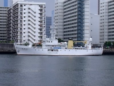 Shioji-maru , the training ship of Tokyo University of Marine Science and Technology