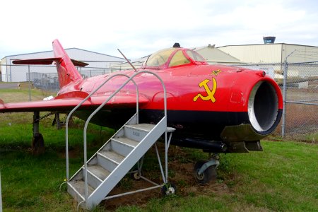 Shenyang J-5 (MiG-17 Fresco), owned by Bill Reesman, view 1 - Oregon Air and Space Museum - Eugene, Oregon - DSC09778
