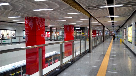 Shenzhen Metro Line 3 Hongling Sta Concourse & Patio