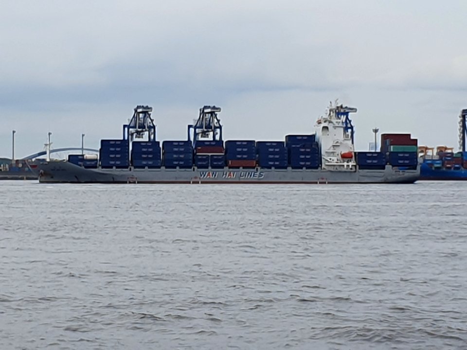 Ship at the entrance of Tokyo port 7
