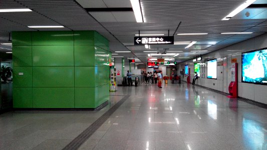 Shenzhen Metro Line 5 Xiashuijing Sta Concourse photo