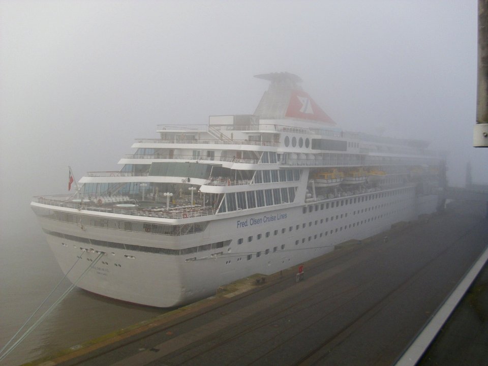 Ship Balmoral 2011-11-14