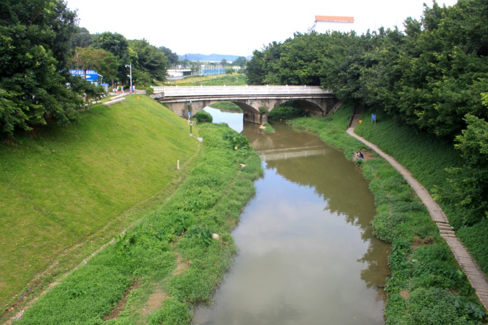 Shenzhen River near the East Lake Park1