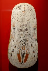 Shield, Trobriand Islands, Papua New Guinea - Peabody Museum, Harvard University - DSC06014