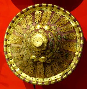 Shield, Ethiopia, leather, velvet, gold leaf, silver, copper - Peabody Museum, Harvard University - DSC06008