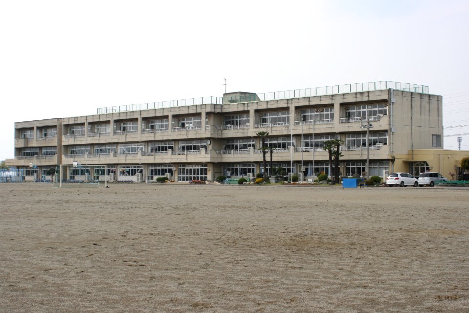 Shichihongi Elementary School