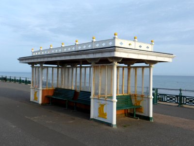 Shelter at Western Esplanade, Hove (south of Hove Lagoon) (NHLE Code 1187598) (August 2013) (4)
