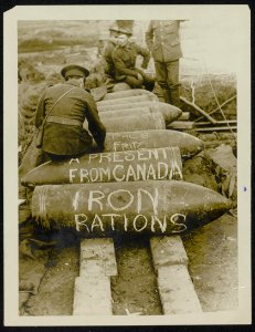 Shells of fifteen inches as a very unwelcome present from Canada to Germany, Bestanddeelnr 158-0731