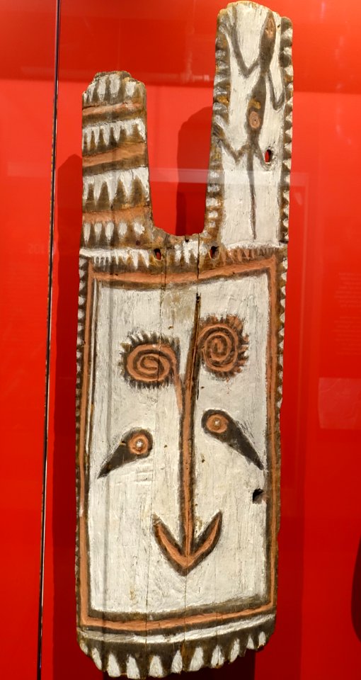 Shield, Gulf of Papua, Papua New Guinea - Peabody Museum, Harvard University - DSC06013