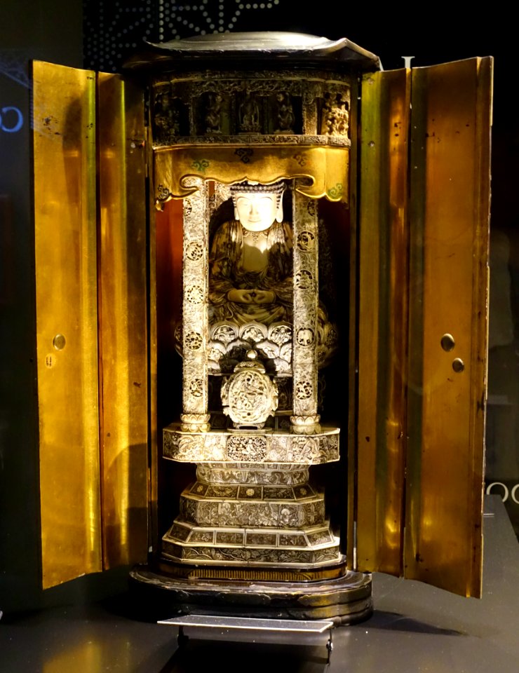 Shibayama shrine enclosing a seated Buddha, view 1, Japan, Meiji period, 1868-1912 AD, wood, ivory, gilt and black lacquer - Museu do Oriente - Lisbon, Portugal - DSC06877