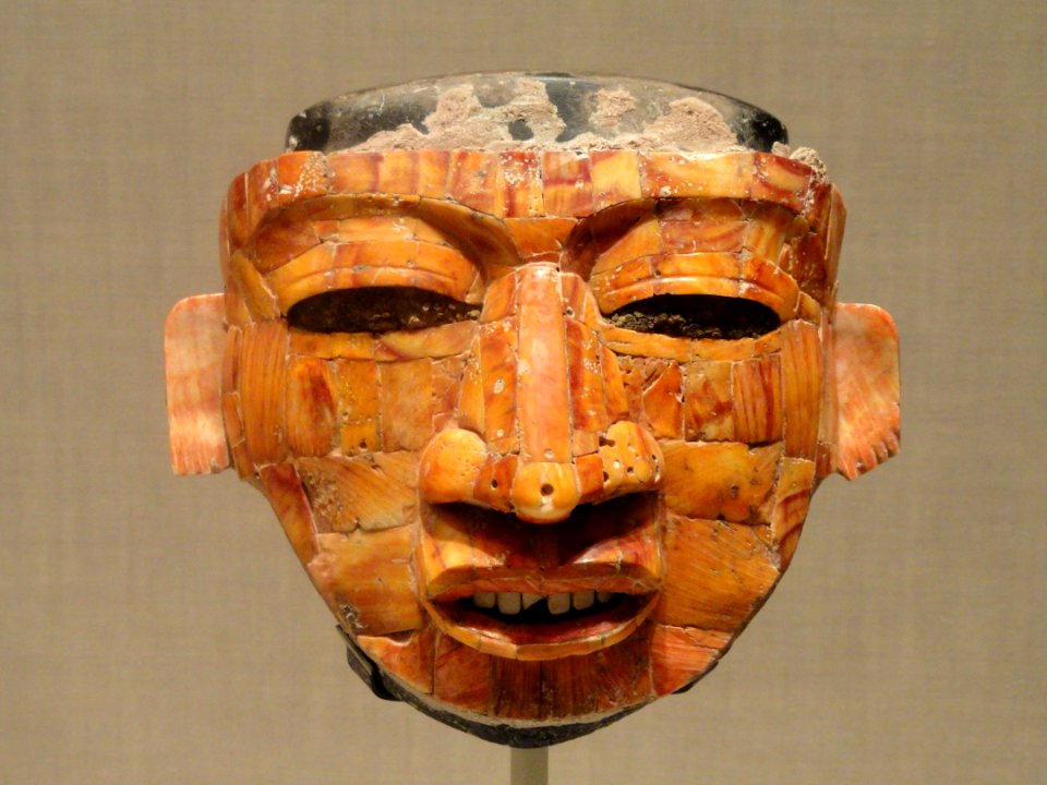 Shell Mosaic Ritual Mask, 300-600 AD, Teotihuacan, Mexico, stone and spondylus shell with stucco - Art Institute of Chicago - DSC00340