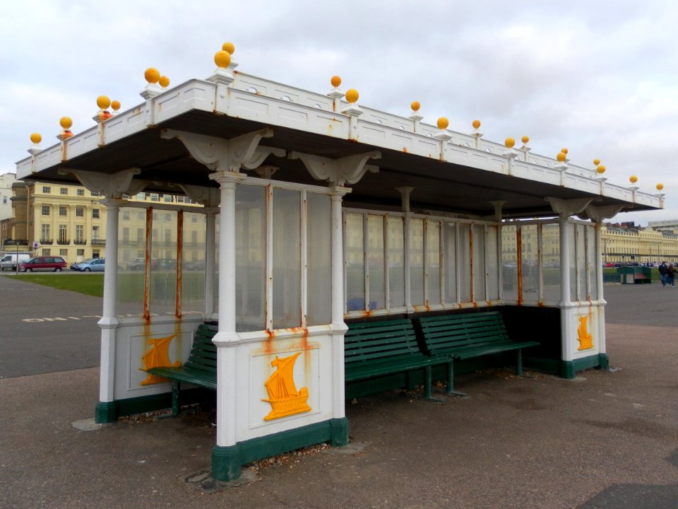 Shelter at King's Esplanade, Hove (near Lansdowne Place) (NHLE Code 1280525) (January 2012)