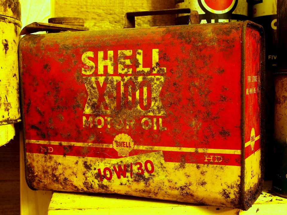 Shell X-100 motor oil can pic1