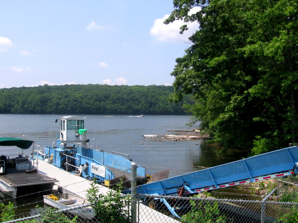 Shepaug River mouth at dam 015