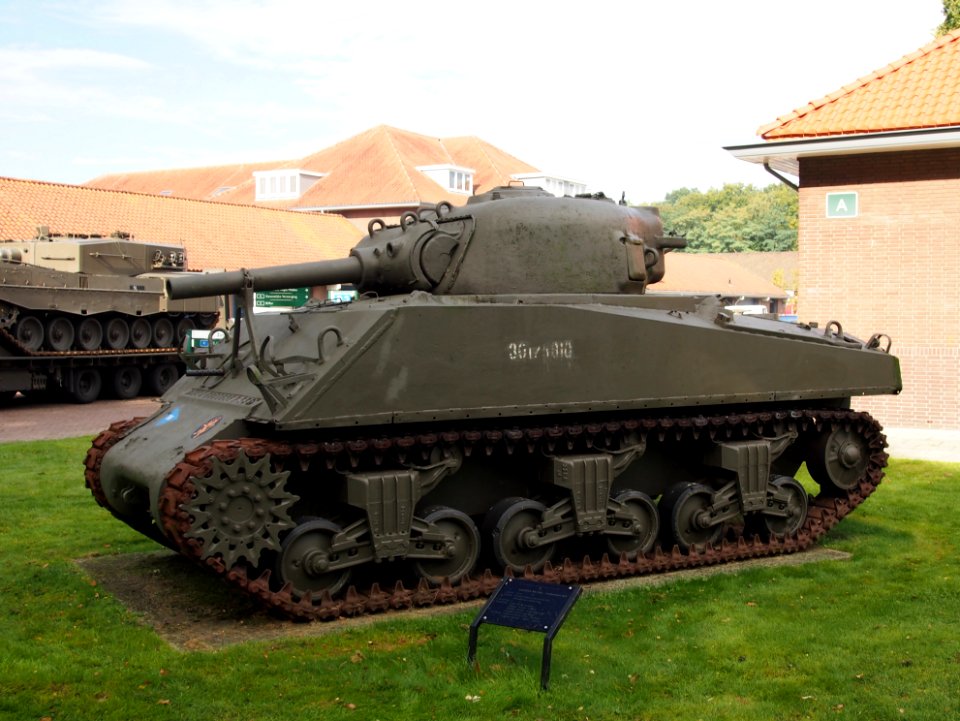 Sherman M4 (105) at the Cavalerie museum