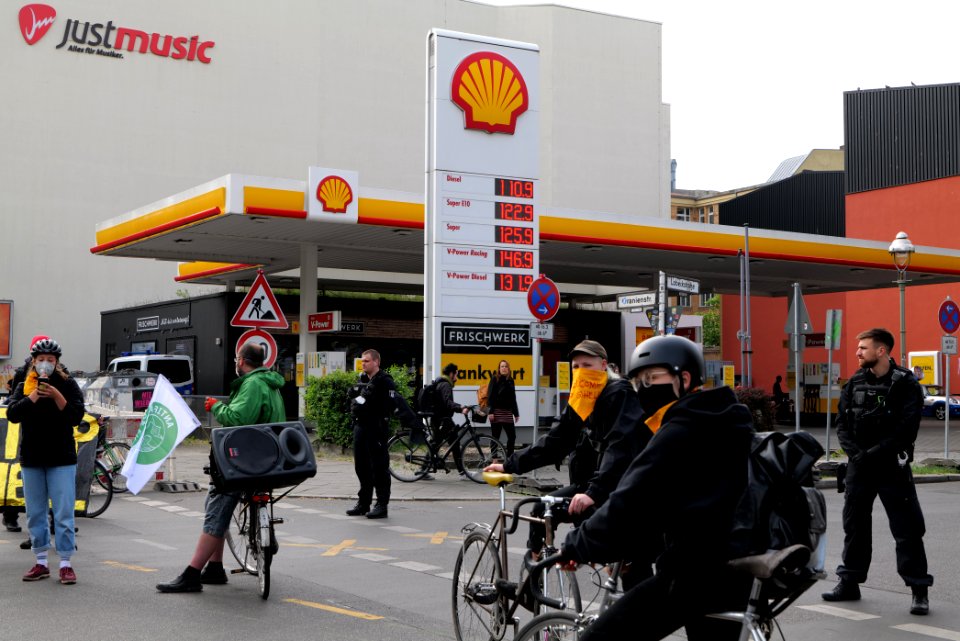 Shell must fall protest Berlin 2020-05-19 42