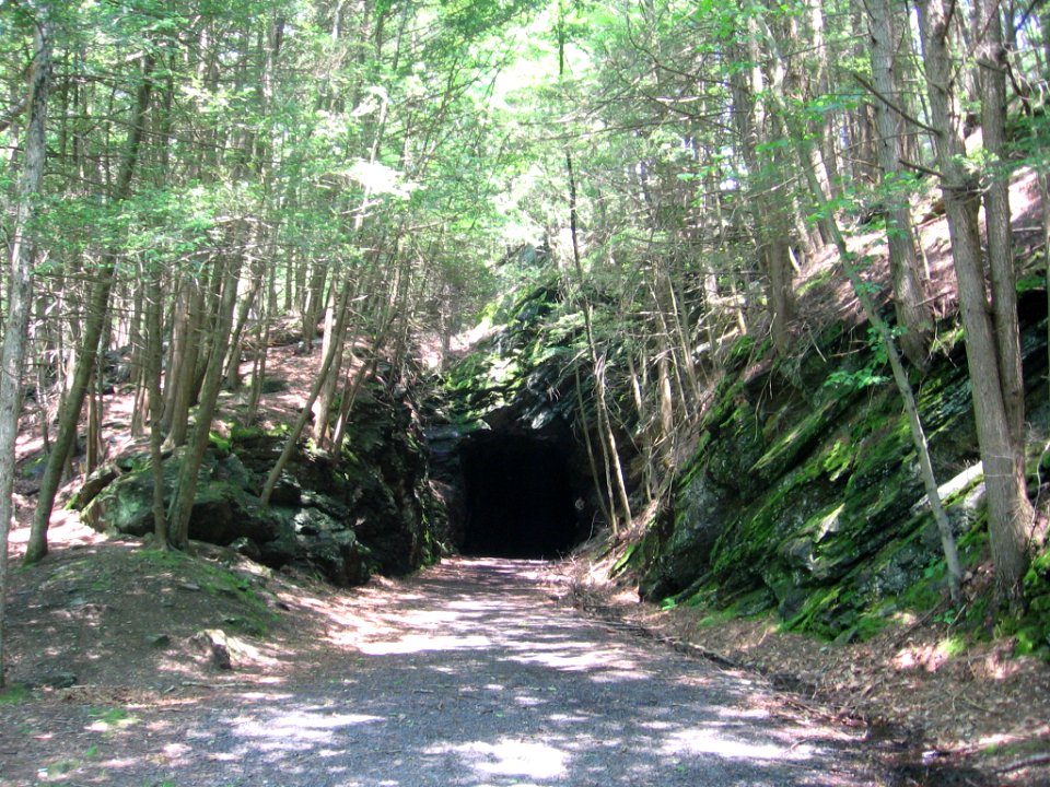 Shepaug tunnel south portal 027