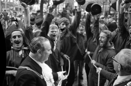 Sir James Miller (wnd burgemeester Londen) en burgemeesterTroostwijk van Amersfo, Bestanddeelnr 924-8395