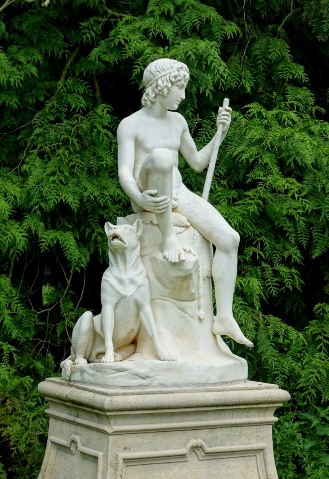 Shepherd boy with his dog, by Bertel Thorvaldsen, 1817-1844, view 3 - Waddesdon Manor - Buckinghamshire, England - DSC07569